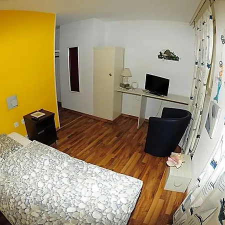 Hotel Restaurant Au Chasseur 2*