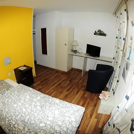 Hotel Restaurant Au Chasseur 2*