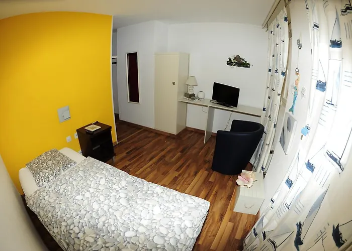 Hotel Restaurant Au Chasseur 2*